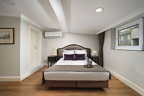 Meroddi Galata Flats