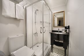 Meroddi Galata Flats