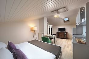 Meroddi Galata Flats