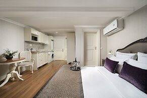 Meroddi Galata Flats