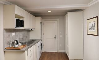 Meroddi Galata Flats