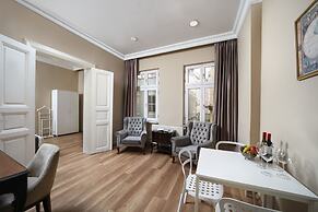 Meroddi Galata Flats