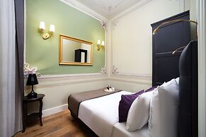 Meroddi Galata Flats