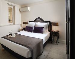 Meroddi Galata Flats