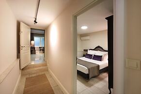 Meroddi Galata Flats