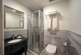 Meroddi Galata Flats