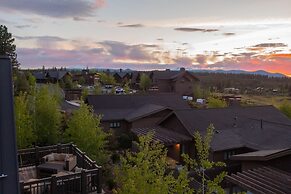 Stone 5 Bedroom Home by Redawning