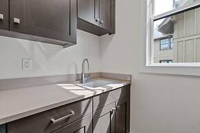 Stone 5 Bedroom Home by Redawning