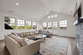 Stone 5 Bedroom Home by Redawning