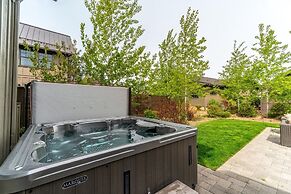 Stone 5 Bedroom Home by Redawning