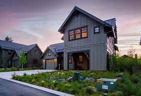 Stone 5 Bedroom Home by Redawning