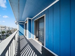 Ocean Vibes 4 Bedroom Home by RedAwning