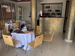 Safdal Hotel
