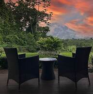 Arenal Roca Suites