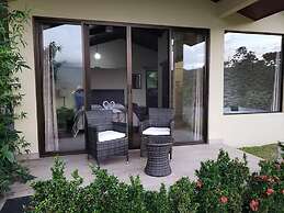 Arenal Roca Suites