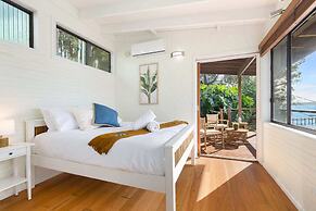 Scotland Island Retreat Water Edge