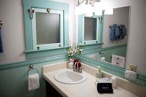 Miranda Gardens Resort