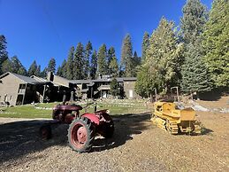 Sierra Woods Lodge