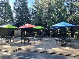 Sierra Woods Lodge