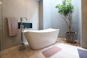 Villa Ananta - 2 Bedrooms With Pool