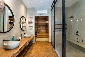 Villa Wolfe by Villa Finder