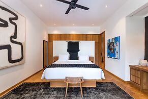 Villa Wolfe by Villa Finder