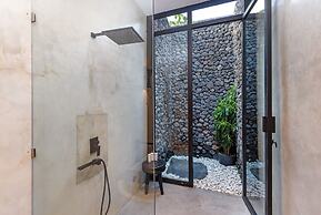 Villa Wolfe by Villa Finder