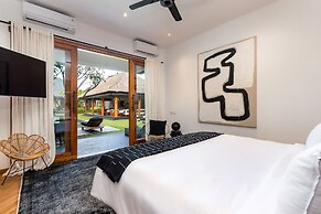 Villa Wolfe by Villa Finder