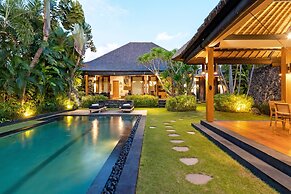 Villa Wolfe by Villa Finder