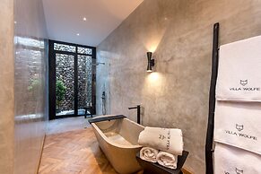 Villa Wolfe by Villa Finder