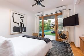 Villa Wolfe by Villa Finder