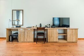 Sea Breeze Hotel & Villa