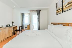 Sea Breeze Hotel & Villa