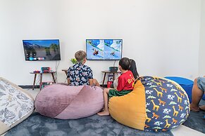 Sea Breeze Hotel & Villa