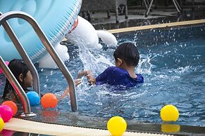 Sea Breeze Hotel & Villa