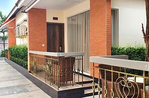 Sea Breeze Hotel & Villa