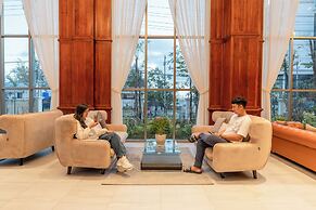 Sea Breeze Hotel & Villa