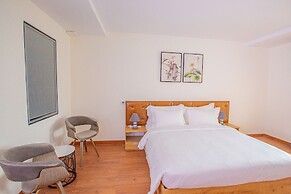 Sea Breeze Hotel & Villa