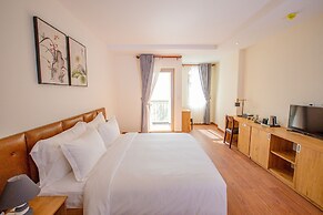 Sea Breeze Hotel & Villa