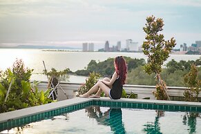 Sea Breeze Hotel & Villa