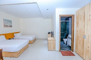 Sea Breeze Hotel & Villa