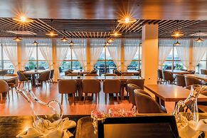 Sea Breeze Hotel & Villa