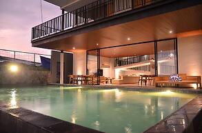 Greenhill Mountain City View 8BR Villa Heated Pool