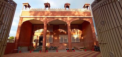 Hotel Rajwada Palace