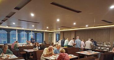 Hotel Rajwada Palace