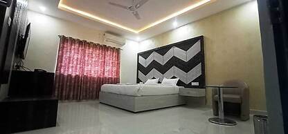 Hotel Rajwada Palace