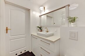 Flatbook City Center SPA Apartments