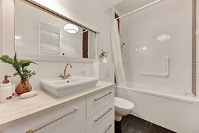 Flatbook City Center SPA Apartments