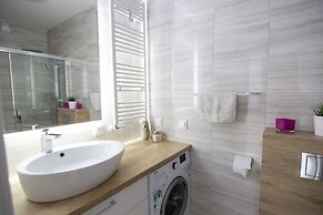 Flatbook City Center SPA Apartments