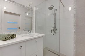 Flatbook City Center SPA Apartments